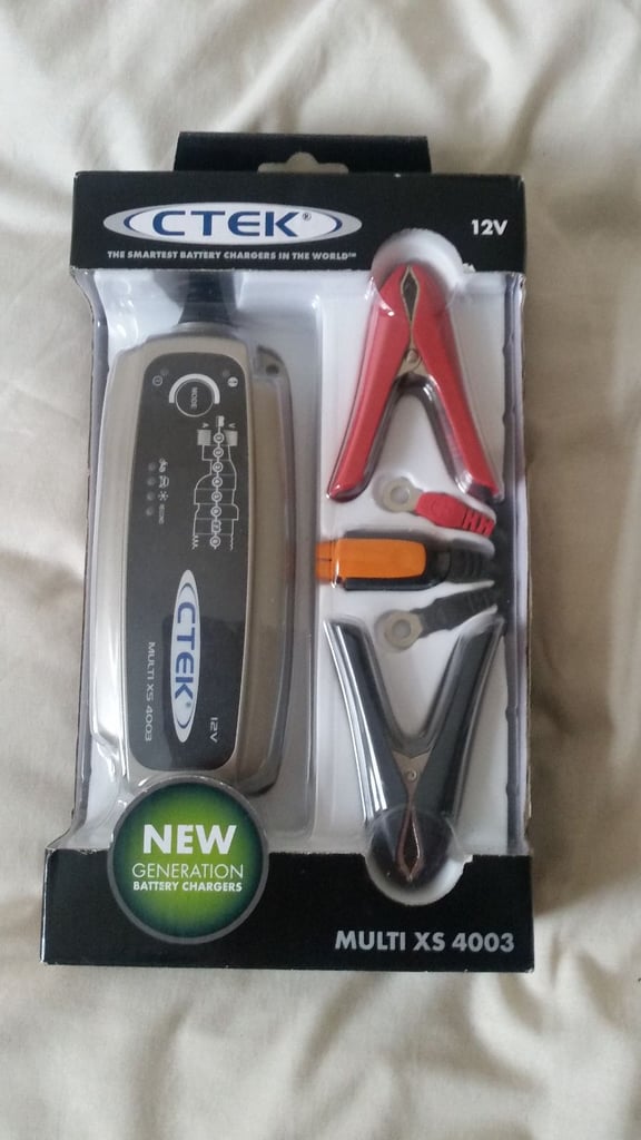 CTEK Multi XS 4003 12V 8-Stage Battery Charger Fully Automatic car boat etc