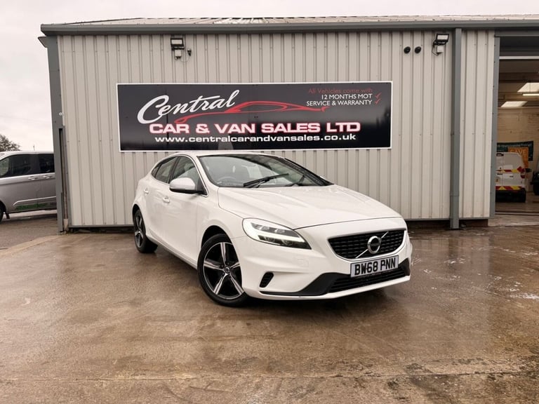 2019 Volvo V40 2.0 T2 GPF R-Design Nav Plus Hatchback 5dr Petrol Manual Euro 6 (s/s) (122  Hatchb...