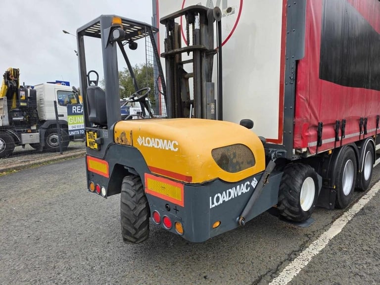 2016 Scania P320 Curtainsider