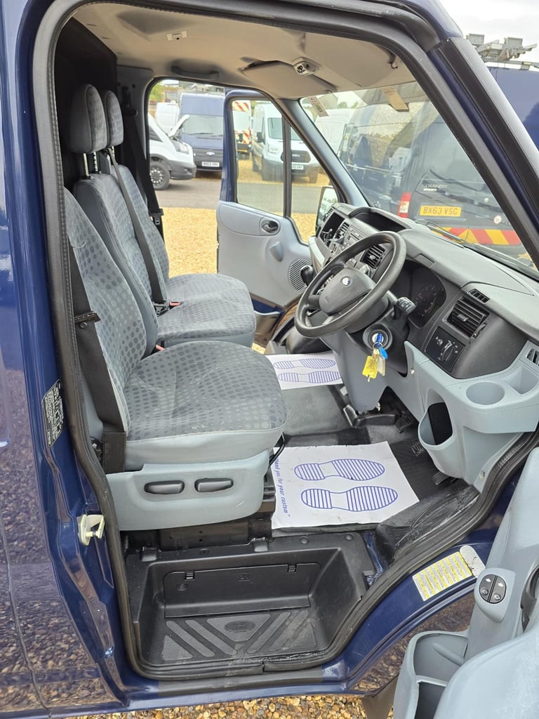 2013 Ford Transit 2.2 TDCi 350 Panel Van 5dr Diesel Manual FWD L2 H1 (209 g/km, 123 bhp) Panel Va...