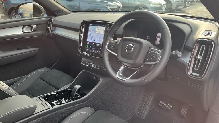 2025 Volvo XC40 2.0 B4 MHEV Plus Black Edition DCT Auto Euro 6 (s/s) 5dr ESTATE Petrol/Electric H...