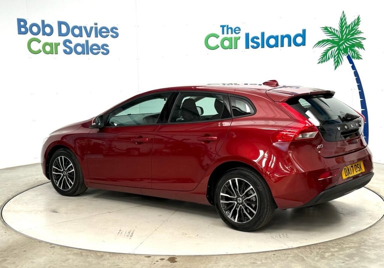 2017 17 VOLVO V40 2.0 T2 MOMENTUM HATCHBACK 5DR PETROL MANUAL EURO 6 (S/S) (122 