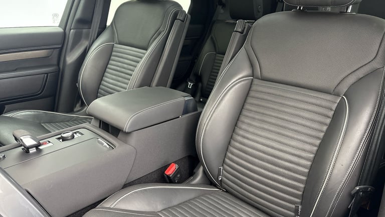 2023 Land Rover Discovery 3.0 D300 MHEV Metropolitan Edition SUV 5dr Diesel Auto 4WD Euro 6 (s/s)...