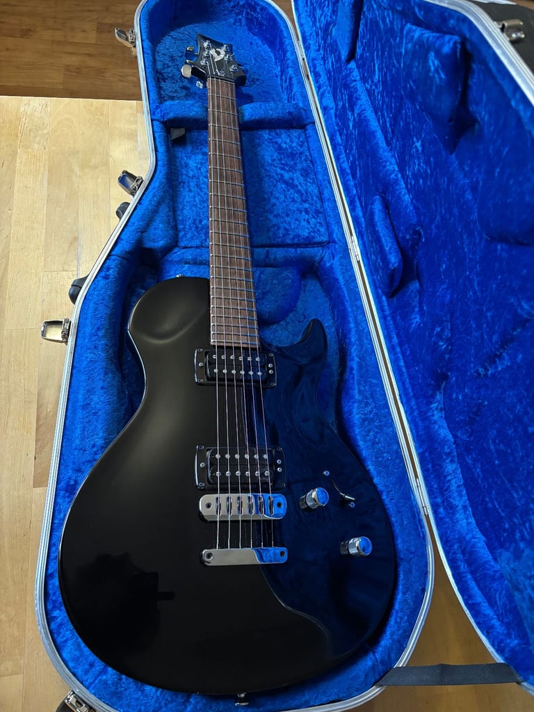 image for Vigier GV Rock Black w/Hard Case