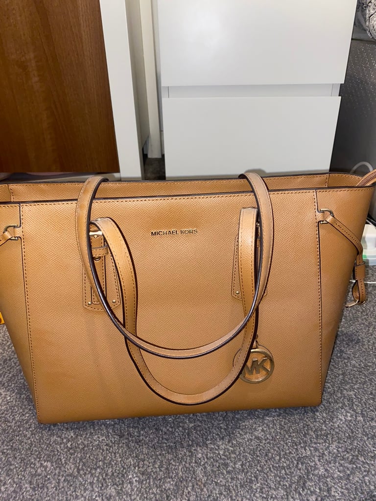 Michael kors handbags leeds sale