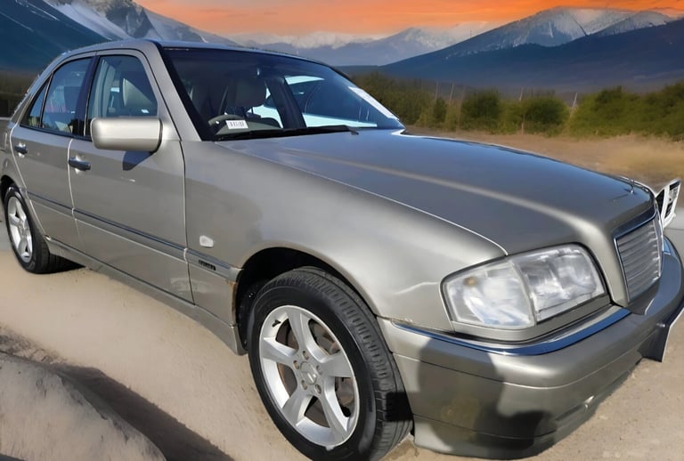 1999 Mercedes-Benz C Class C200 Elegance 4dr Auto [5] SALOON Petrol Automatic