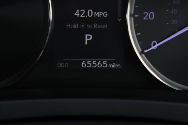 2018 Lexus IS 2.5 300h Sport E-CVT Euro 6 (s/s) 4dr SALOON Petrol/Electric Hybrid Automatic