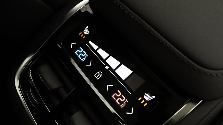  Volvo XC90 B5 (P) AWD Plus Dark (Sunroof, Harman Kardon, 360 Camera) Petrol/Electric Hybrid Auto...