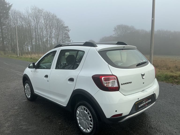 2016 Dacia Sandero Stepway 1.5 dCi Laureate 5dr HATCHBACK DIESEL Manual
