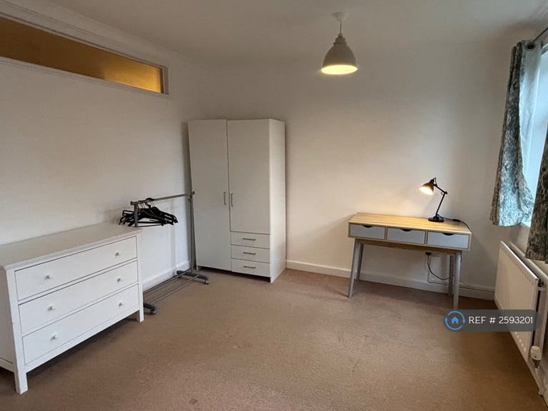 2 bedroom flat in Verdala Park, Liverpool, L18 (2 bed) (#2593201)