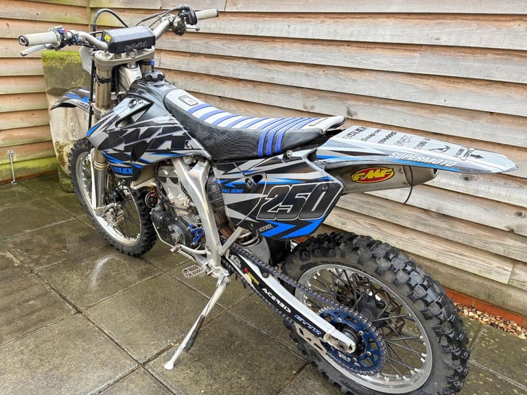 2008 / 08 Yamaha WR250F £2750 Blue 7595 miles.