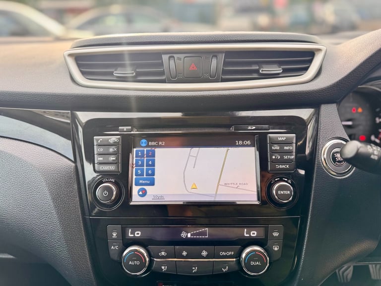 2015 Nissan Qashqai 1.6 dCi Tekna 5dr 4WD HATCHBACK Diesel Manual