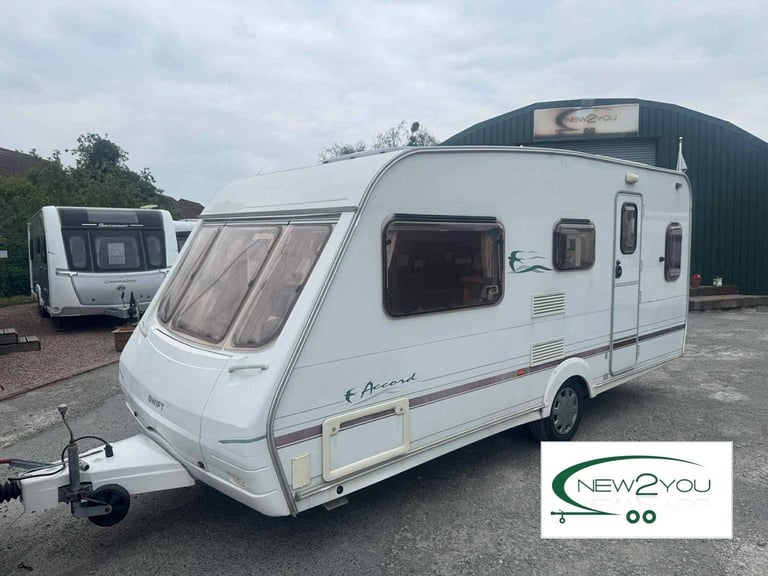 2004 Swift Accord 5 Berth Caravan - STOCK E163