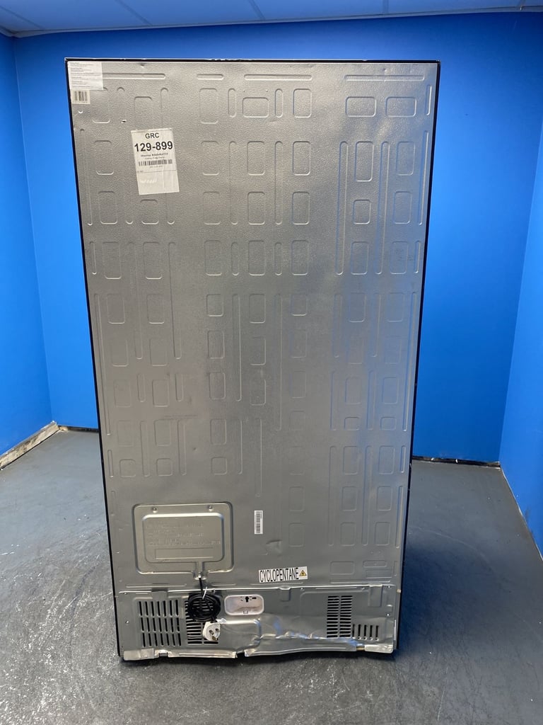 Hisense PureFlat RS694N4TFF American Fridge Freezer