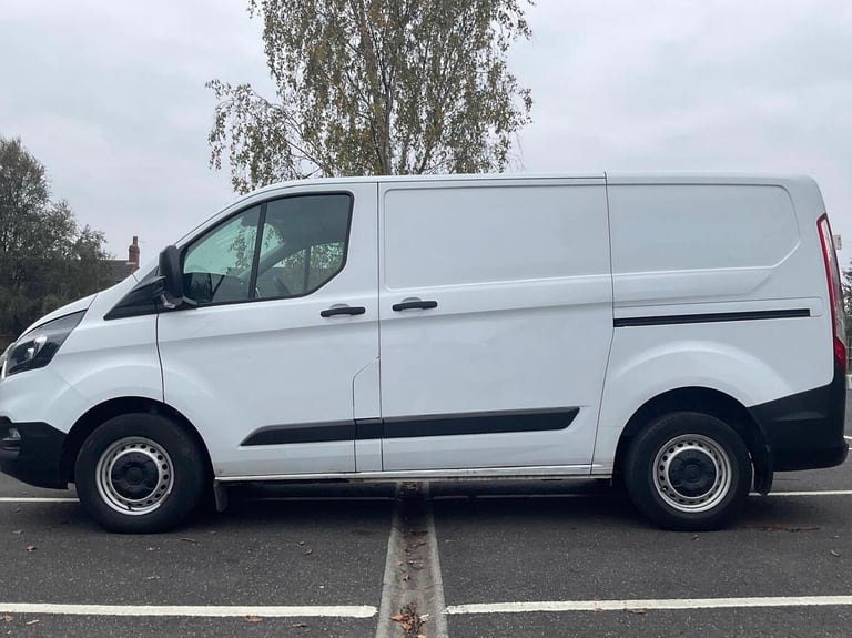 image for 2020 Ford Transit Custom 2.0 EcoBlue 130ps Low Roof Leader Van PANEL VAN DIESEL Manual