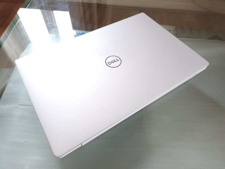 ❤️ Dell XPS 13 7390 4K Touchscreen i7-10510U 16GB RAM 512GB SSD Alpine White Carbon Fibre Laptop