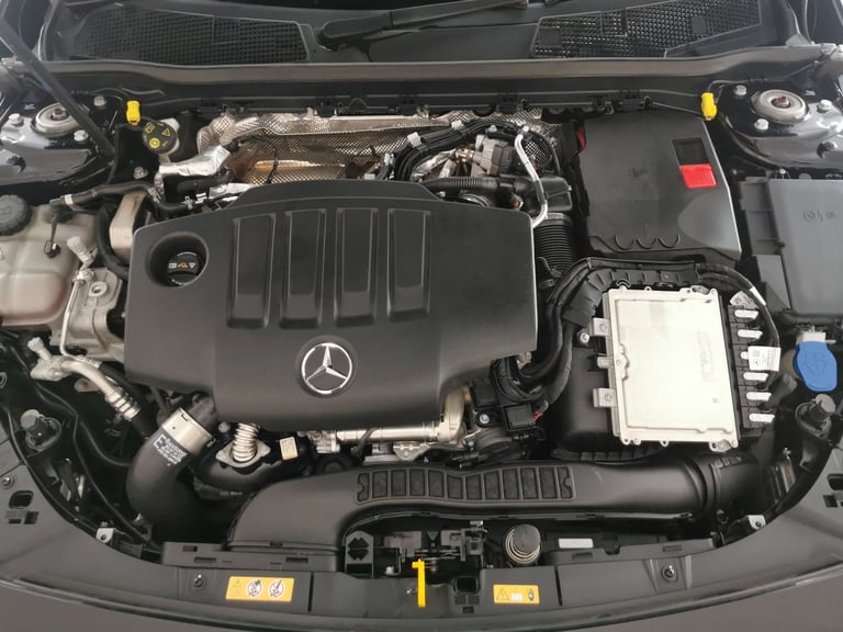 2021 Mercedes-Benz A-Class 2.0 A200d Exclusive Edition Hatchback 5dr Diesel 8G-DCT Euro 6 (s/s) (...