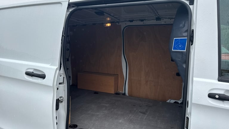 2021 Mercedes-Benz Vito 110CDI Progressive Panel Van FWD L2 Eu6 102 PANEL VAN Diesel Manual