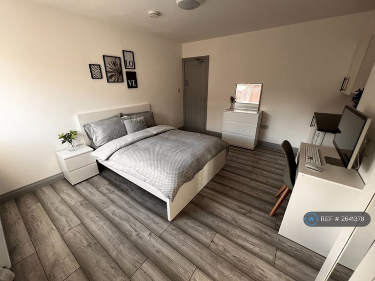 1 bedroom in Warwick Street, Leicester, LE3 (#2641378)