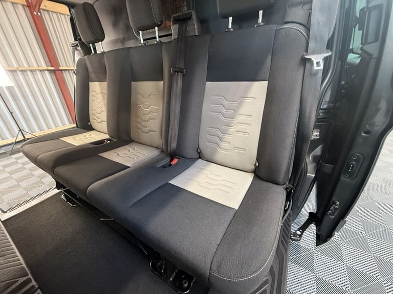 2017 Ford Transit Custom 2.0 TDCi 310 Limited Crew Cab Van 5dr Diesel Manual L1 H1 (163 g/km, 128...