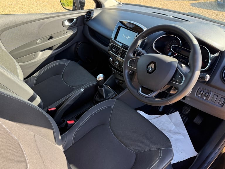 2019 Renault Clio 0.9 TCe Iconic Hatchback 5dr Petrol Manual Euro 6 (s/s) (75 ps) Hatchback Petro...