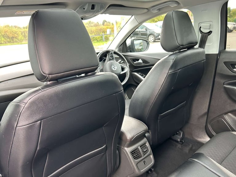2018 Vauxhall Grandland X 1.2 Grandland X Sport Nav T S/S 5dr SUV Petrol Manual
