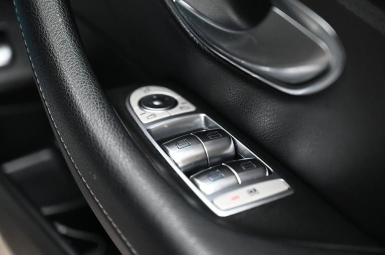 2018 Mercedes-Benz E-Class 2.0 E220d AMG Line Saloon 4dr Diesel G-Tronic+ Euro 6 (s/s) (194 ps) S...