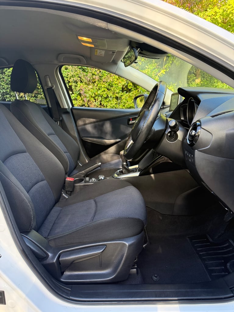Mazda, 2, Hatchback, 2015, Manual, 1496 (cc), 5 doors