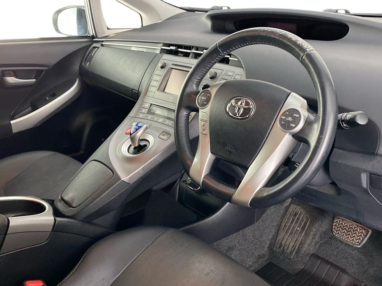 2015 Toyota Prius 1.8 VVTi T Spirit 5dr CVT Auto HATCHBACK PETROL/ELECTRIC Automatic