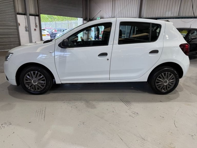 2017 Dacia Sandero 1.5 dCi Ambiance Hatchback 5dr Diesel Manual Euro 6 s/s 90 ps Hatchback Diesel...