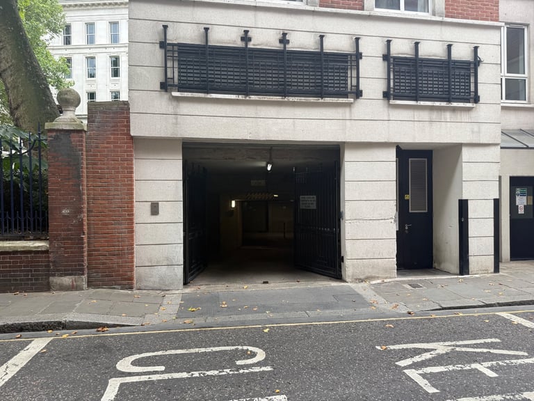 Parking Space Garage near St Paul’s City of London 