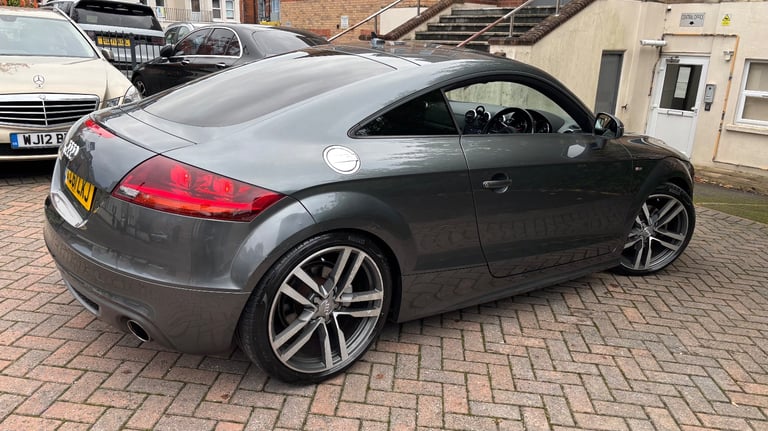 Audi, TT, Coupe, 2011, Semi-Auto, 1984 (cc), 2 doors