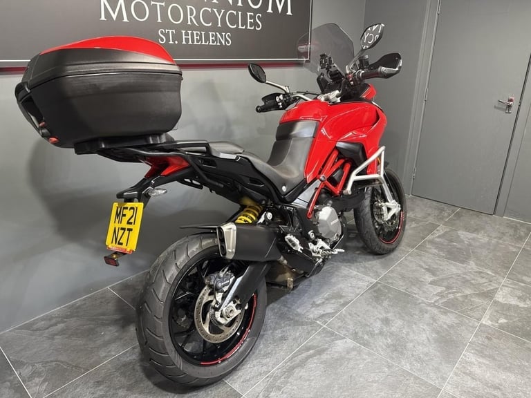 2021 DUCATI MULTISTRADA 950 S ADVENTURE BIKE FITTED WITH TOP BOX