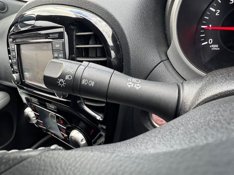 2016 Nissan Juke 1.2 DIG-T N-Connecta Euro 6 (s/s) 5dr SUV Petrol Manual