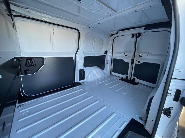 2024 Peugeot e-Expert e 1000 75kWh Professional Premium + Standard Panel Van Auto MWB 6dr (7kW Ch...