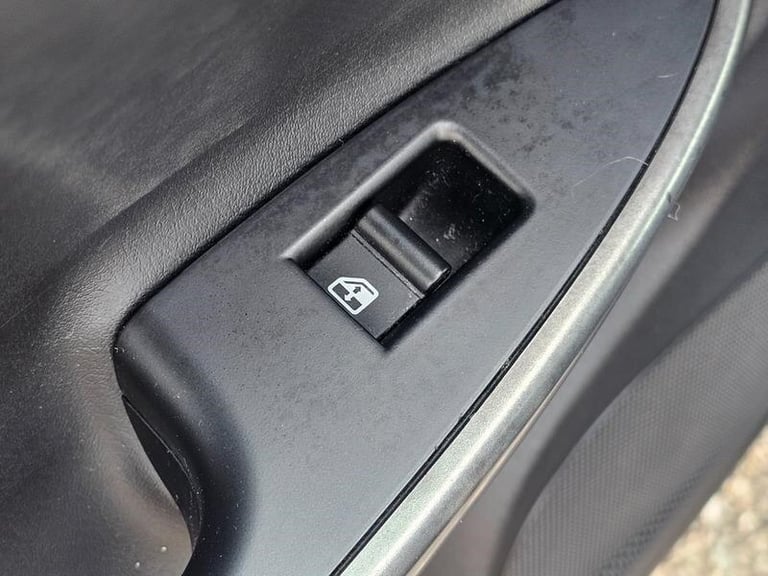 2013 Alfa Romeo Giulietta 1.6 JTDM-2 Collezione Euro 5 (s/s) 5dr HATCHBACK Diesel Manual