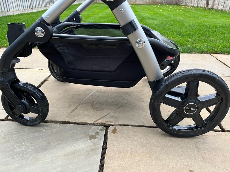 Silver Cross Wave Tandem Pushchair  