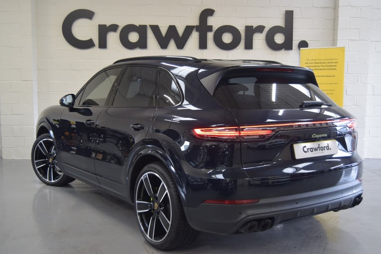 PORSCHE CAYENNE 3.0 V6 E-Hybrid 17.9kWh Platinum Edition 2022