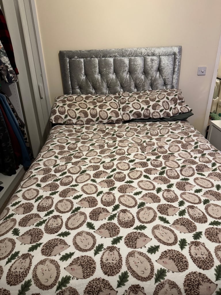 SLEEP Windsor Divan Bed Set with headboard 
