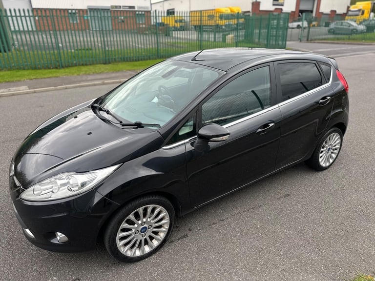 2011 Ford Fiesta 1.4 Titanium 5dr HATCHBACK Petrol Manual