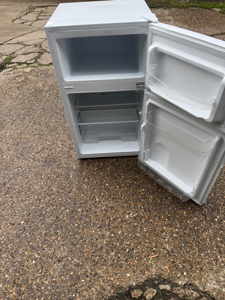 Willow Undercounter Fridge Freezer 850cm