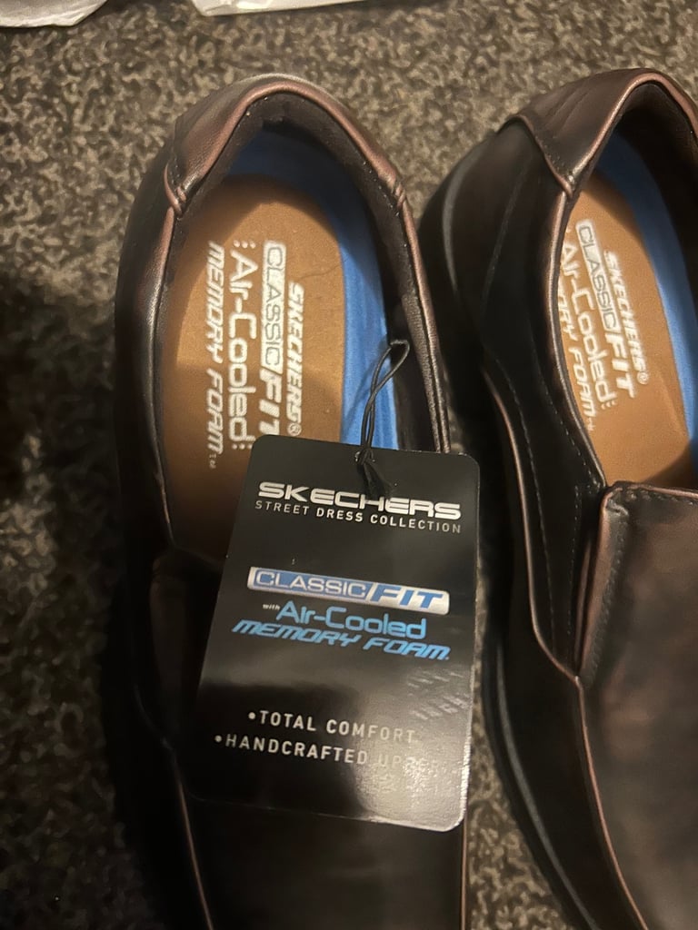 image for Men’s new Skechers slip on shoes size 8 