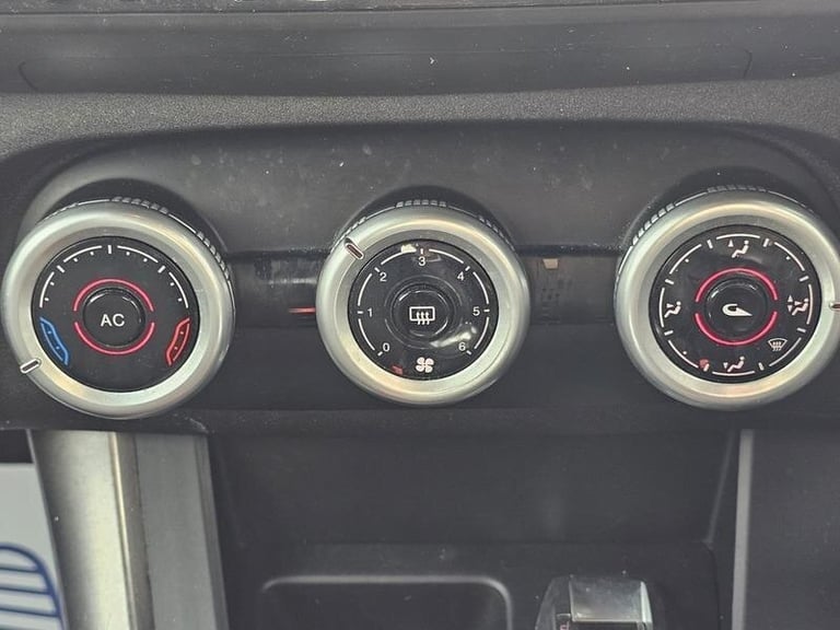 2013 Alfa Romeo Giulietta 1.6 JTDM-2 Collezione Euro 5 (s/s) 5dr HATCHBACK Diesel Manual