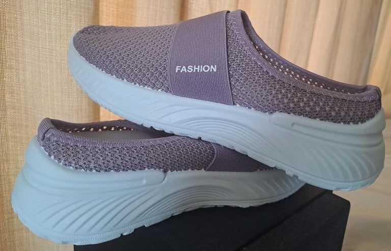 Women's Slip-On Violet Casual Trainers Sneakers Size 5.