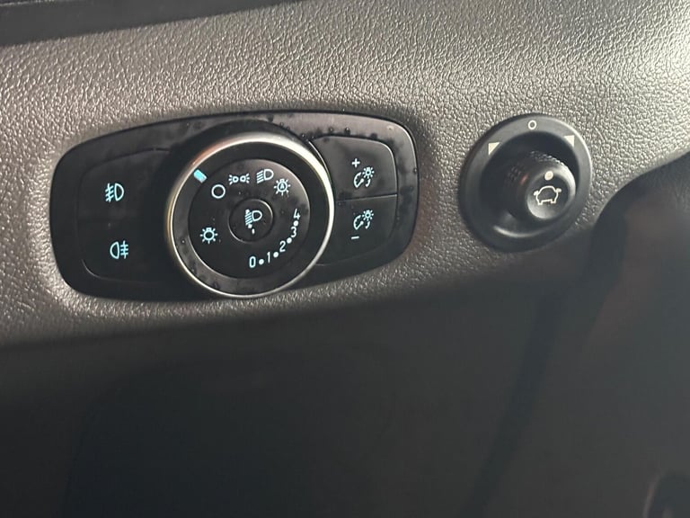 Ford Transit 2.0 460 EcoBlue Trend RWD L4 H3 Euro 6 (s/s) 5dr (17 Seat, DRW) Diesel Manual