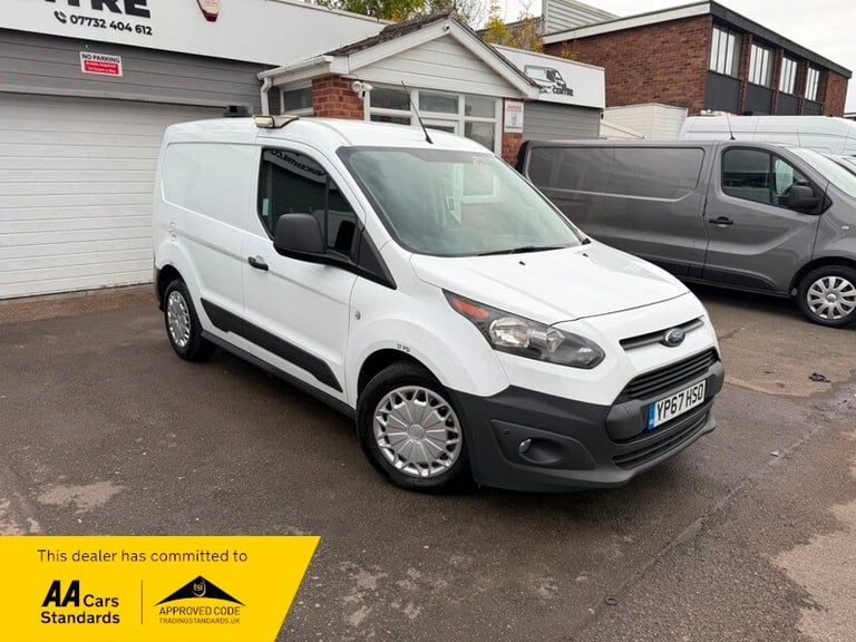 Ford Transit Connect 220 P/V - NO VAT - EURO 6 - AIR CON - SENSORS