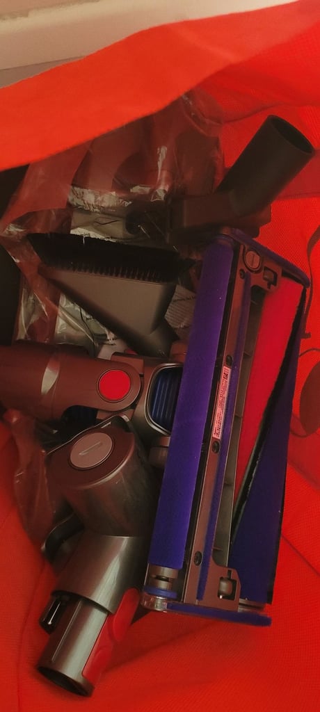 Dyson cordless hoover