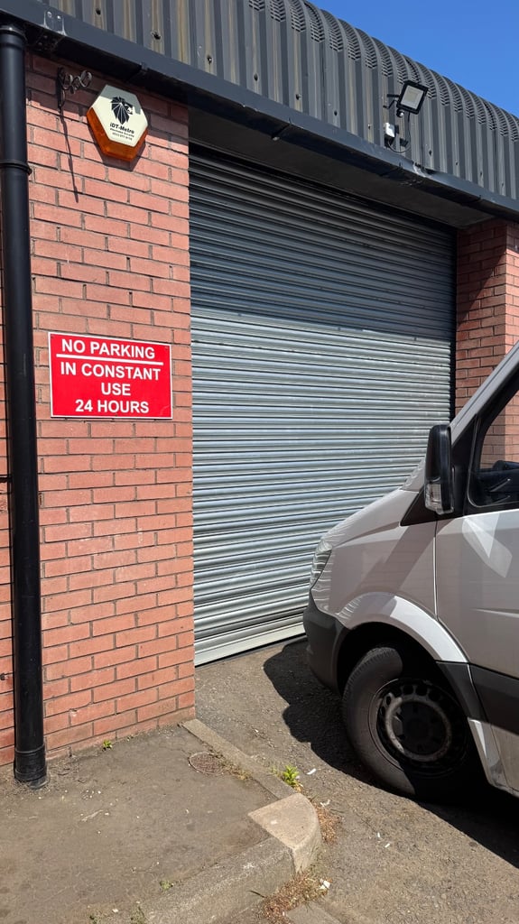 Commercial unit - lease for sale or rent 