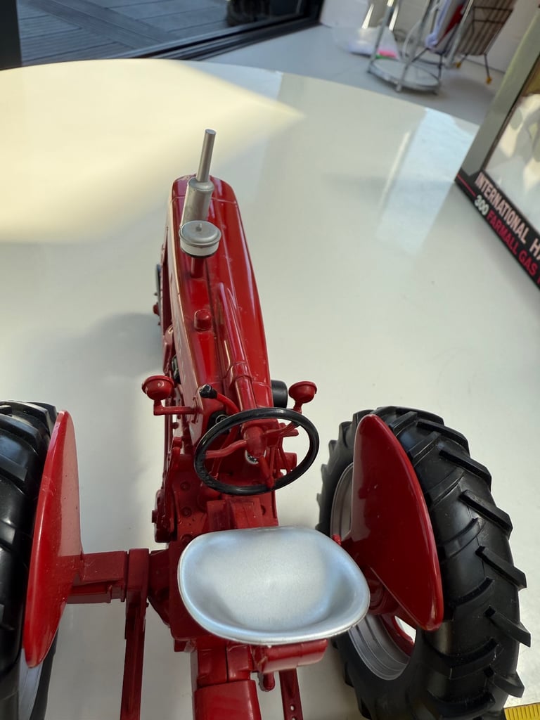 1/16 Speccast International harvest farmall 300 vintage gas tractor boxed rare