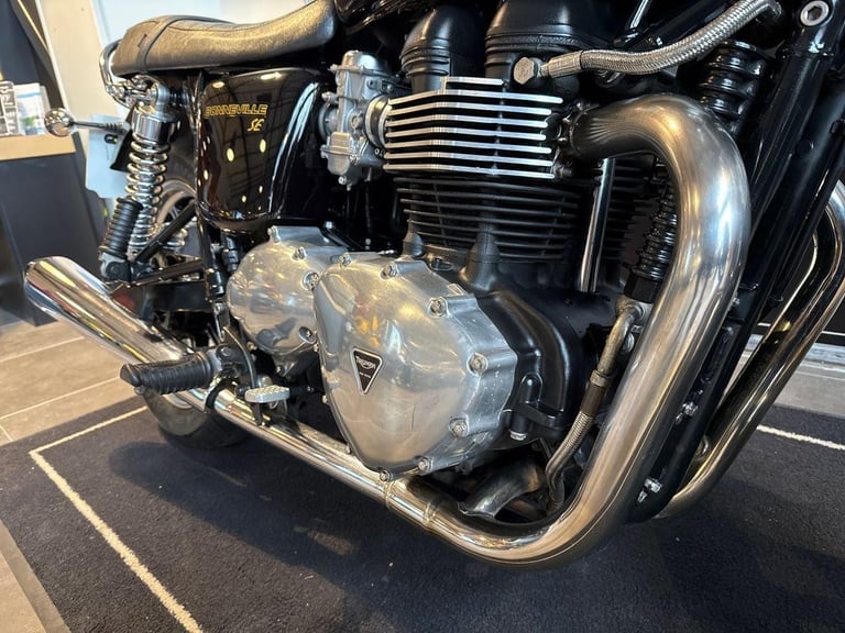 2009 Triumph Bonneville AIR COOLED black